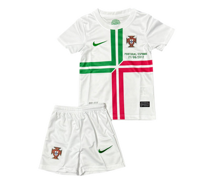 Kit Infantil Portugal Retro 2012