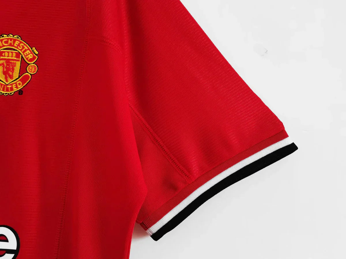 Camisola Manchester United  Retrô 2000/02 - Vermelha